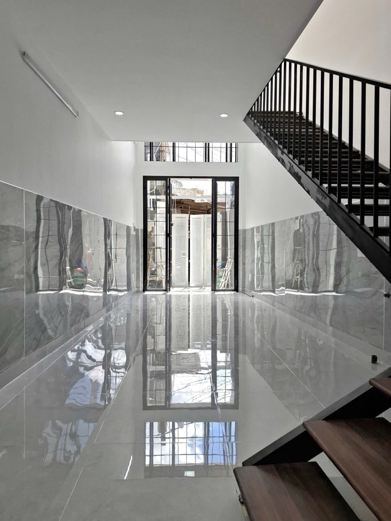 Bán nhà 2 tầng đẹp 35m2, HXH Chiến Lược, gần Ngã Tư Bốn Xã, Giáp Tân Phú, Q6, chỉ hơn 3 tỷ