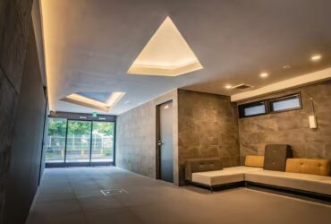 Bán tòa 8 nổi 1 hầm mặt phố Xuân La – Xuân Đỉnh 156m – dòng tiền 3 tỷ/năm, giá 69 tỷ