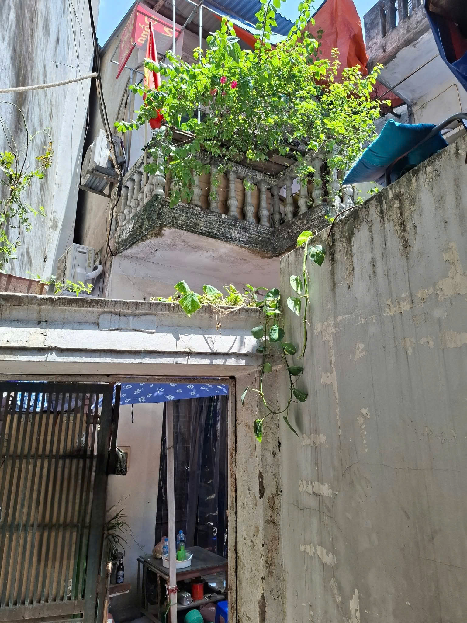 BÁN ĐẤT TẶNG NHÀ 2 TẦNG – KHÂM THIÊN, ĐỐNG ĐA – Phù hợp xây căn hộ dịch vụ/cho thuê