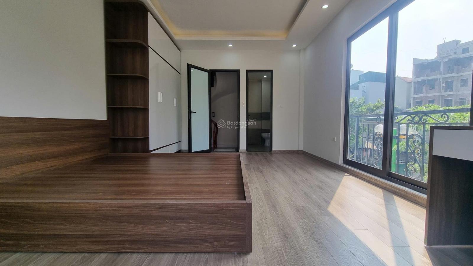 Bán nhà xây mới phố Trương Định Sông Sét 5 tầng MT 4m – View hồ sân trồng cây – Giá 6.1 tỷ
