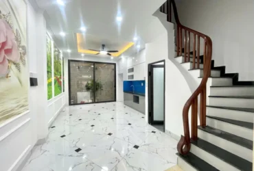 BÁN NHÀ PHÂN LÔ NGỌC HỒI – Ô TÔ NGỦ TRONG NHÀ – 60M2 THANG MÁY