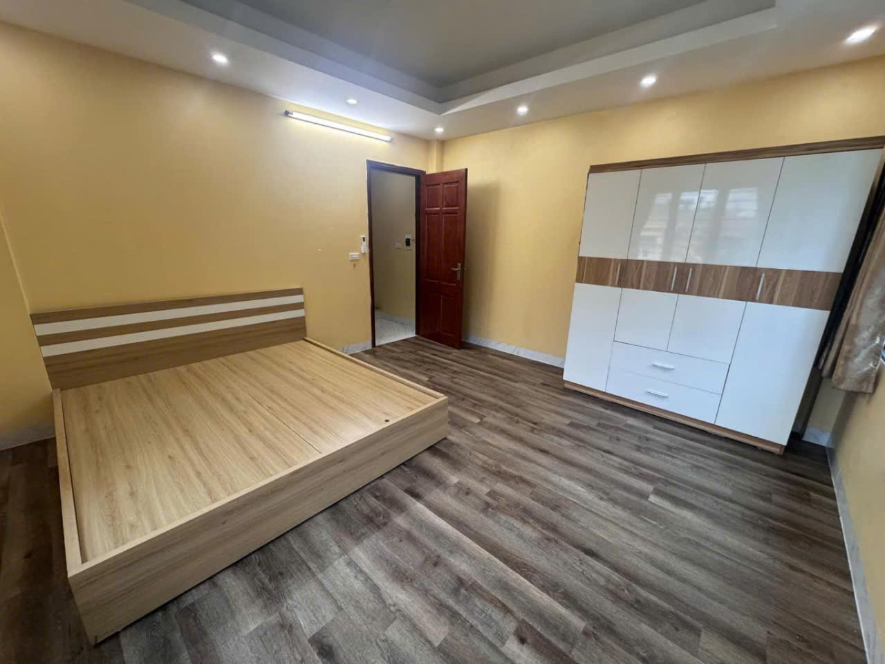 Bán Gấp Nhà Mới 5 Tầng 41m, Ngõ Thông, Ô Tô Qua Tại Huyền Kỳ, Phú Lương – Giá 7.85 Tỷ