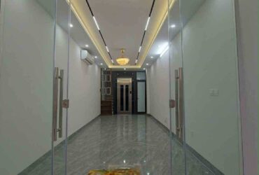 Bán nhà Vĩnh Hưng, Hoàng Mai 45m, lô góc 3 thoáng, ô tô tải đỗ cửa, thang máy nhập khẩu êm ru, gần trường học, kinh doanh tốt