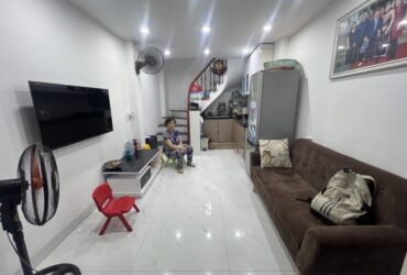 Nhà đẹp Đống Đa – 2 mặt thoáng – gần phố – giá nhỏ