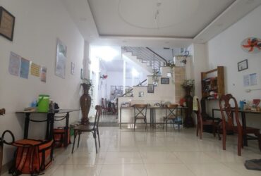 Bán nhà mặt tiền  đường Số 8, Tăng Nhơn Phú, TP HCM,  DT 130m2, 3 tầng, 5PN, sổ hồng. Giá 11.6 tỷ.