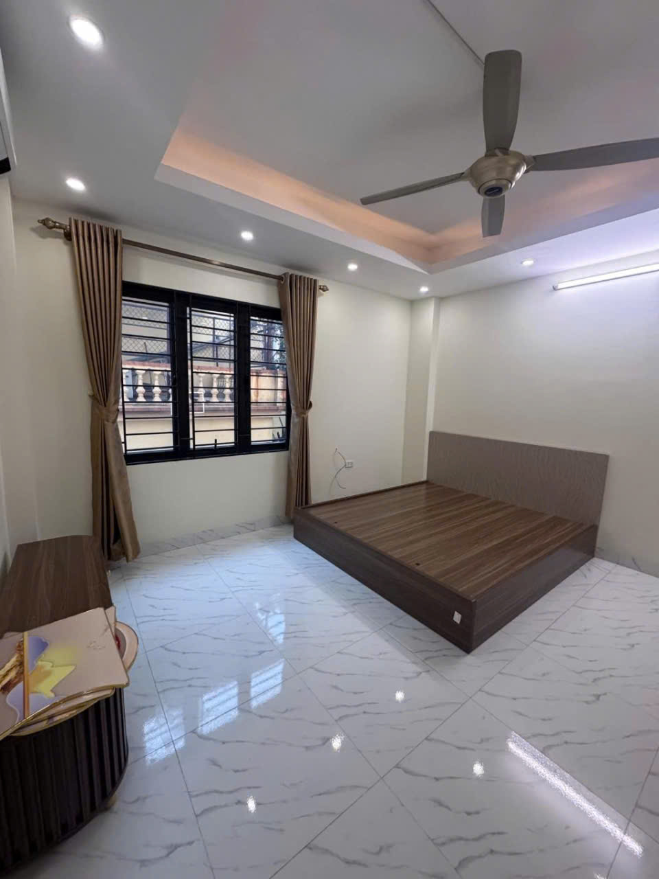 Bán Gấp Nhà Mới 5 Tầng 41m, Ngõ Thông, Ô Tô Qua Tại Huyền Kỳ, Phú Lương – Giá 7.85 Tỷ