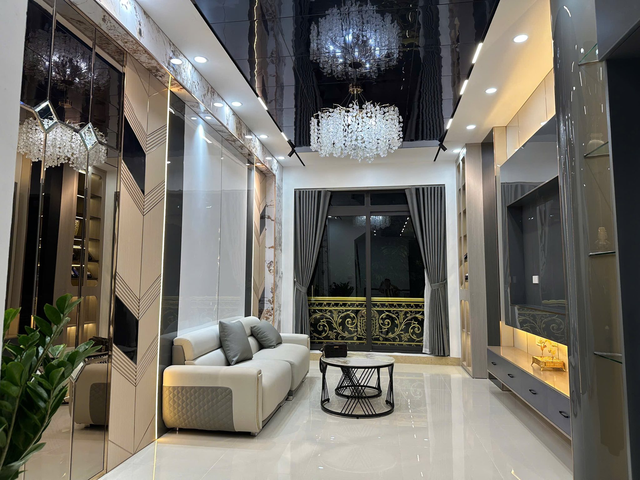 Bán nhà mặt Phố KIM GIANG 41m, 5 Tầng, Mặt tiền 4m; Kinh doanh, gần Khu đô thị. Trường học, Bệnh viện, Ngân hàng