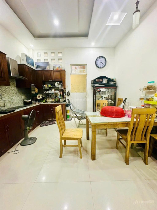 Mặt tiển Đường số Phường 4 Quận 8 xe hơi vô nhà – 3 tầng BTCT,  ngang 5x17m – chỉ 7.2 tỷ