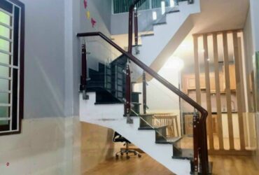 Bán nhà NGON , Phước Long, TP HCM, DT 160m2, 3 tầng, 14 phòng, Sổ Hồng, giá 9.35 tỷ. LH: 0933125879