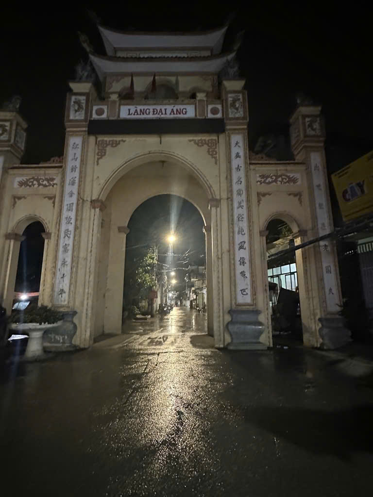 🔥🔥NHÀ  ĐẸP NGUYỆT ÁNG, #BÁN ĐẤT TẶNG NHÀ CẤP 4 KIÊN CỐ -#NGÕ  THÔNG Ô TÔ  QUA-  GIÁ nhỉnh 7 TỶ.