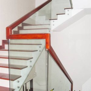 Cho thuê nhà mới, hai cửa đi, Hoàng Văn Thái, 101m2x 5T vỉa hè 28 Tr