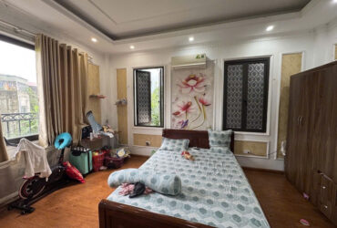 BÁN NHÀ THẠCH BÀN LONG BIÊN – 40M² – 5 TẦNG – LÔ GÓC – ĐƯỜNG Ô TÔ – 7,6 TỶ – SỔ ĐỎ CHÍNH CHỦ