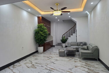 BÁN NHÀ PHỐ TRẠM LONG BIÊN – 33M² – 6 TẦNG – 4 NGỦ – 7,25 TỶ – GẦN Ô TÔ, GẦN SÂN GOLF LONG BIÊN