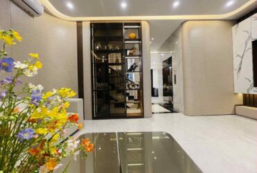 Bán nhà Giải Phóng, Hoàng Mai 80m lô góc, mặt tiền rộng, ô tô vào nhà, thông số vàng cực phẩm, thang máy, full nội thất xịn