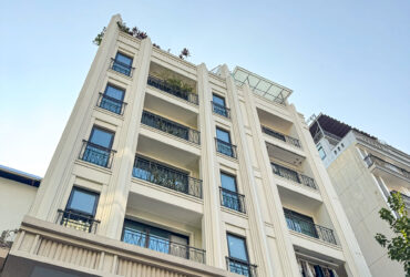 Bán tòa 10  tầng * 200m ô tô tránh, phố Nguyễn Văn Huyên, dòng tiền 4 tỷ/năm giá 90 tỷ