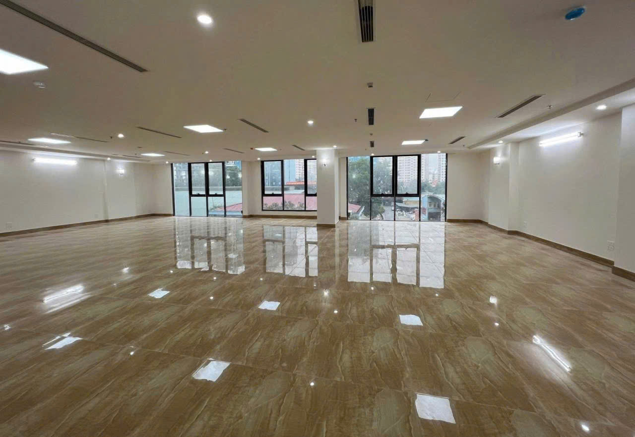 Hiếm!Bán tòa nhà Phố Đội Cấn, Liễu Giai, Ba Đình DT95mx 10T có hầm, MT 8M