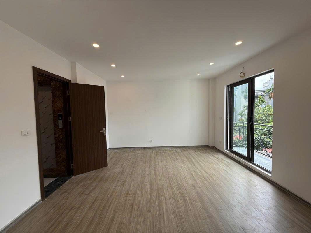 Thạch Bàn – 1 căn độc lập – Thang máy – Ô tô đỗ cửa – 48m chỉ 7.7 tỷ