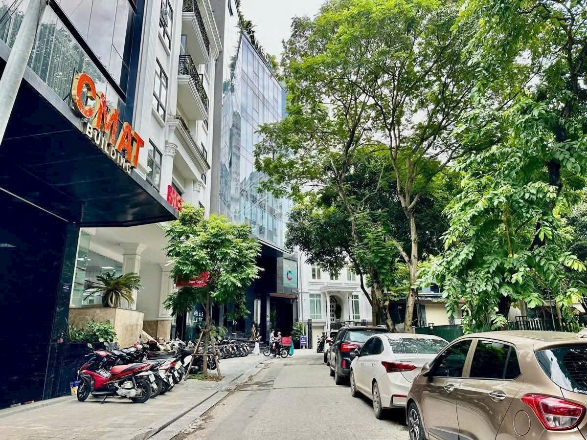 PHỐ DUY TÂN  SIÊU PHẨM CẦU GIẤY VỈA HÈ 7M Ô TÔ ĐỖ NGÀY ĐÊM – KHU VỰC KINH DOANH ĐỈNH CÁC NGHÀNH NGHỀ.
DIỆN TÍCH 170M ĐẤT MẶT TIỀN 9M CHỈ 75 TỶ 
SỔ VUÔNG ĐÉT