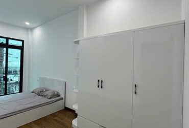 HOÀNG HOA THÁM 31M GIÁ 8,2 TỶ,CÁCH PHỐ 20M,NGÕ THÔNG,SỔ ĐẸP,FULL NỘI THẤT