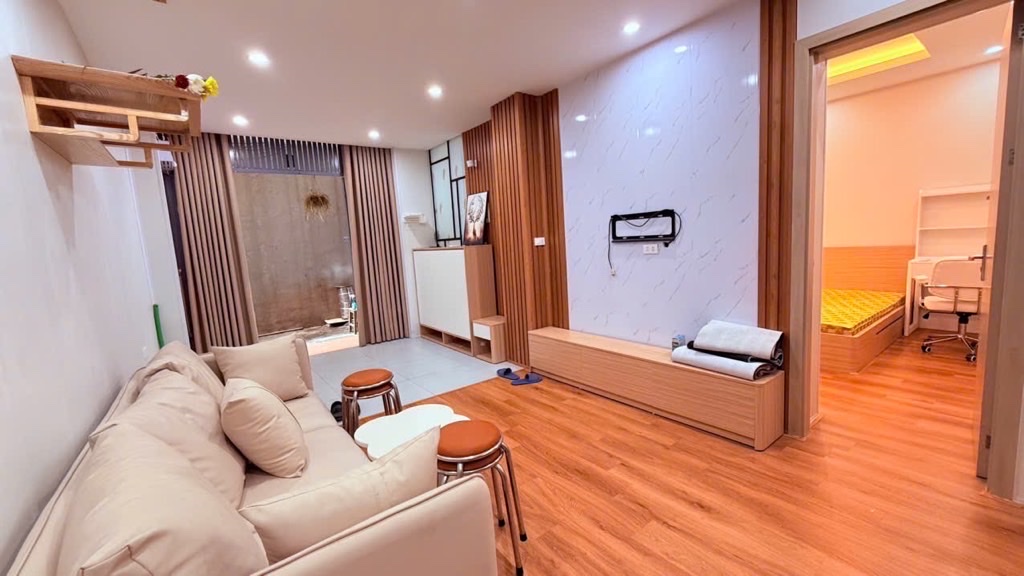 TẬP THỂ CẦU GIẤY TẦNG 1-DT 60M 2 NGỦ 2 WC  GIÁ 5,15 TỶ,NGÕ Ô TÔ TẢI TRÁNH