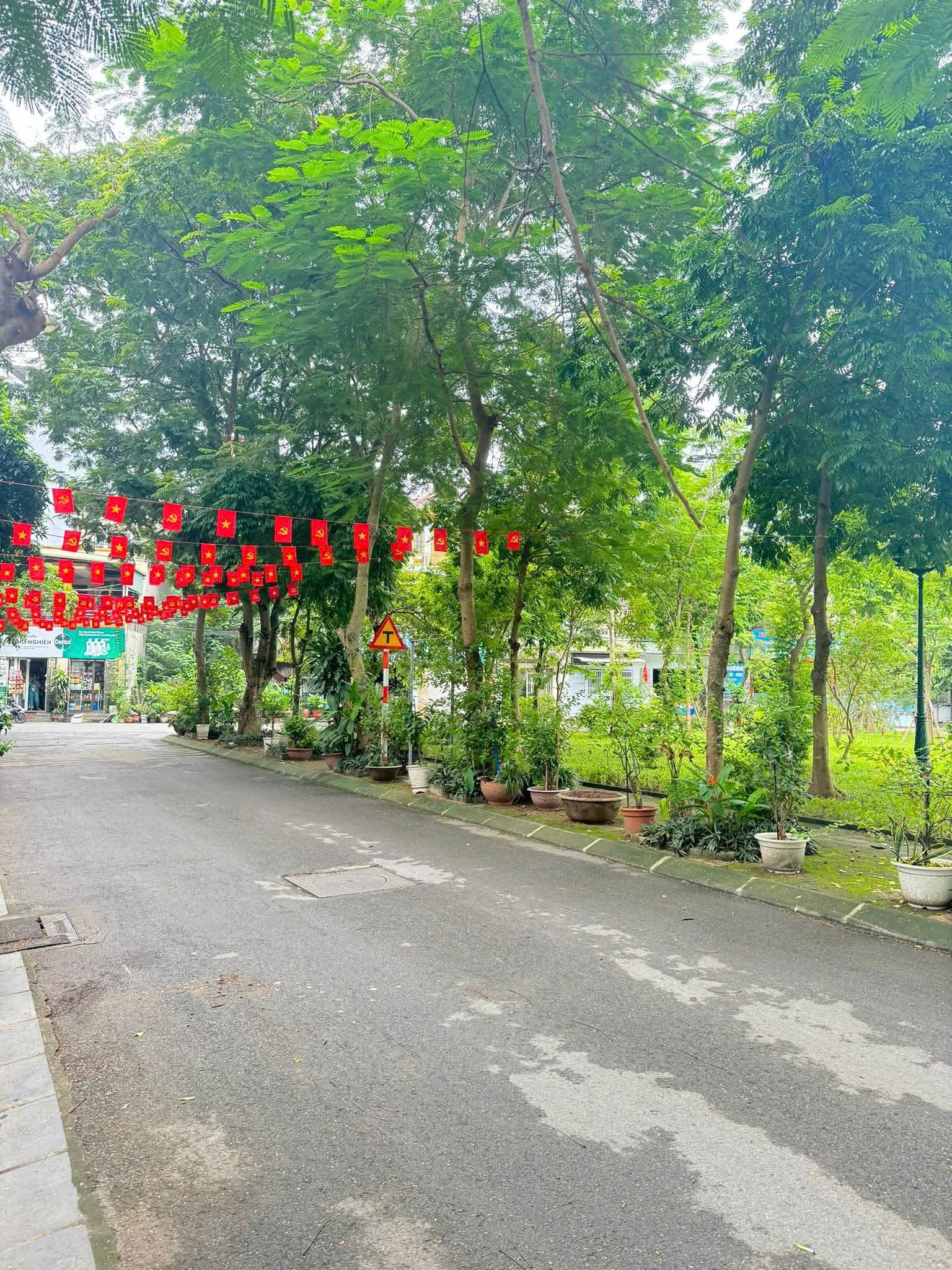 LÔ GÓC – VIEW HỒ – KHU PHÂN LÔ TĐC THANH AM – LONG BIÊN – GẦN CẦU ĐUỐNG
