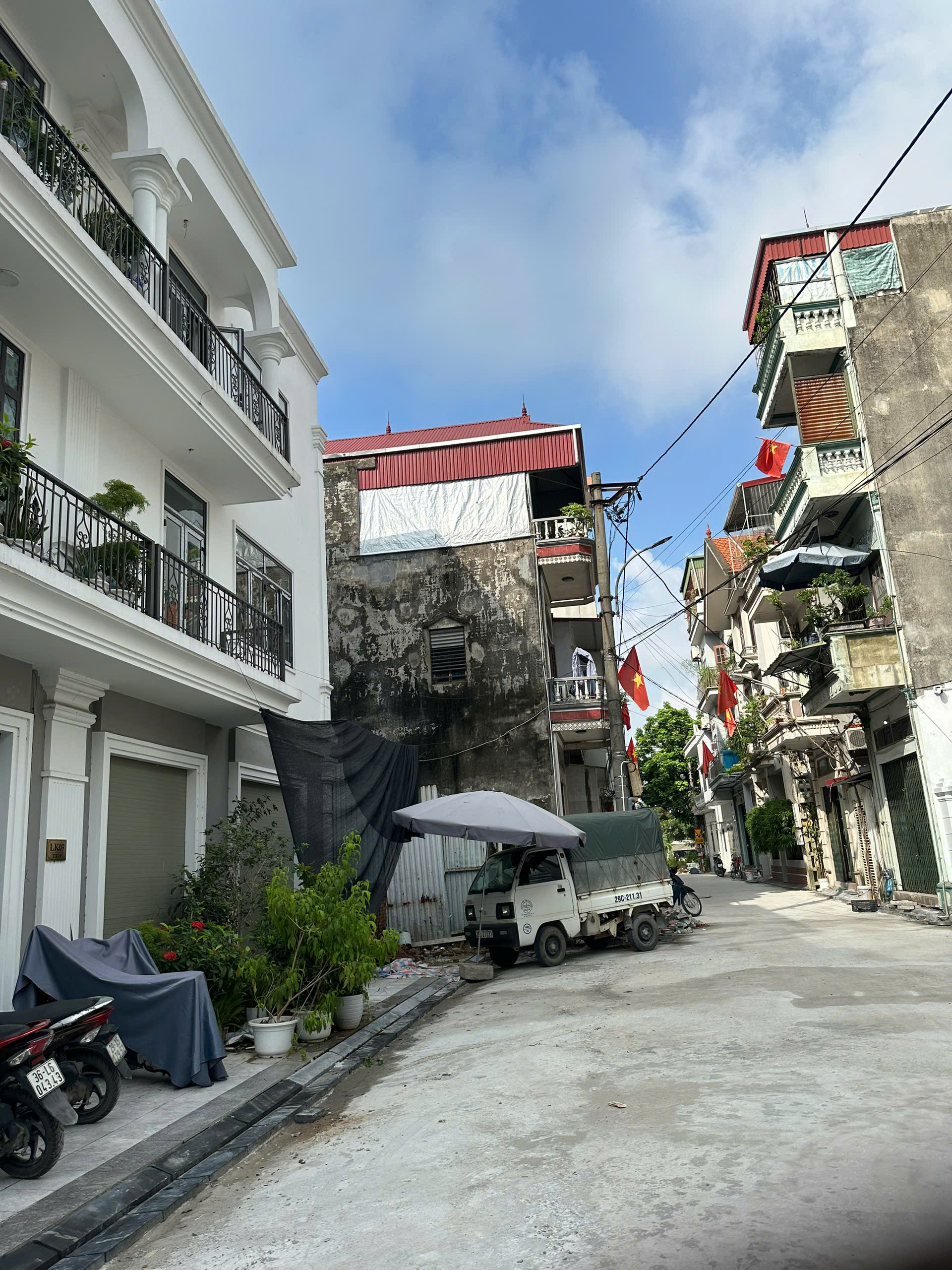 cho thuê nhà 3 tầng tại khu 319 ĐÔNG ANH  hà nội