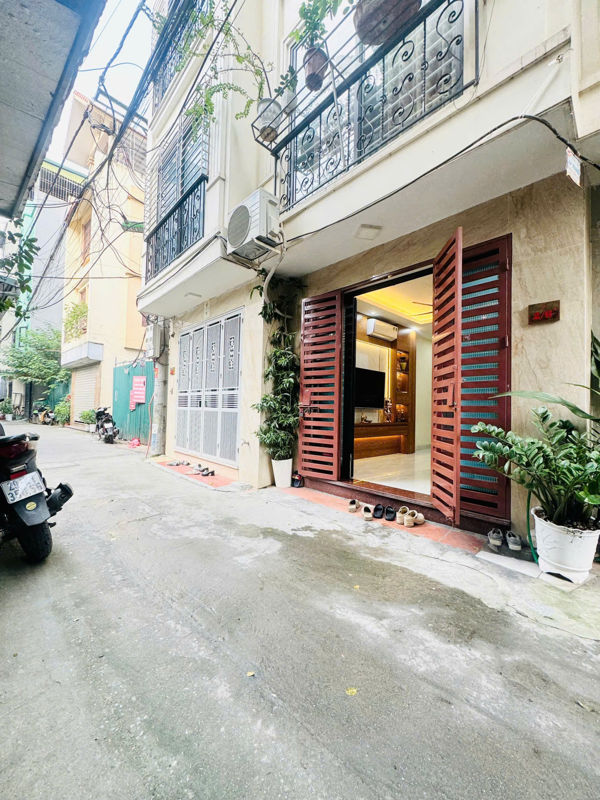 NGỌC THUỴ LONG BIÊN 40M2 , gần ô tô gần đường 40m, ở sướng