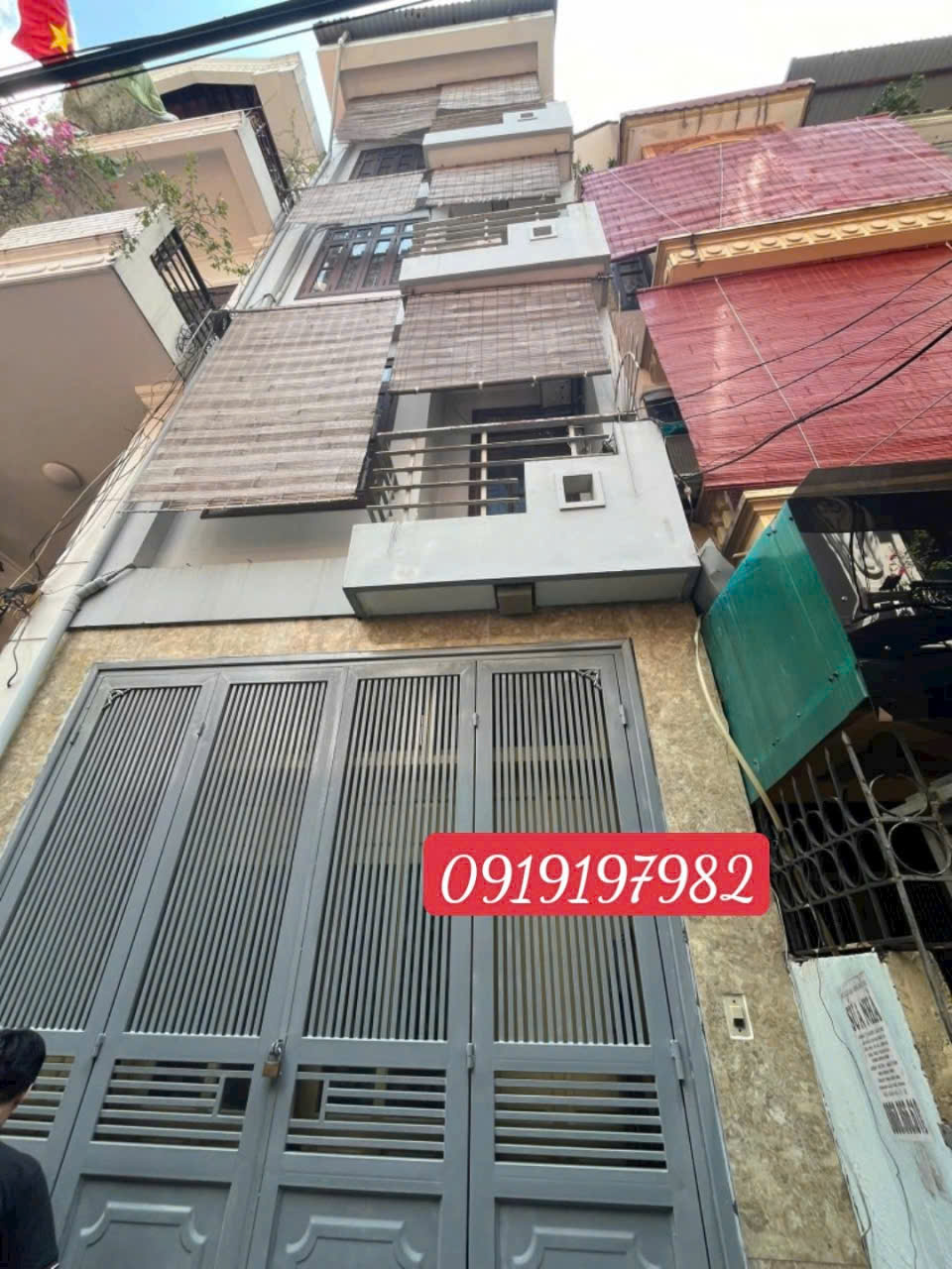 Hàng đầu tư !!! Bán gấp nhà Bồ Đề, Dân xây, Dt 45m, mt ~ 4m chỉ nhỉnh 10 tỷ
