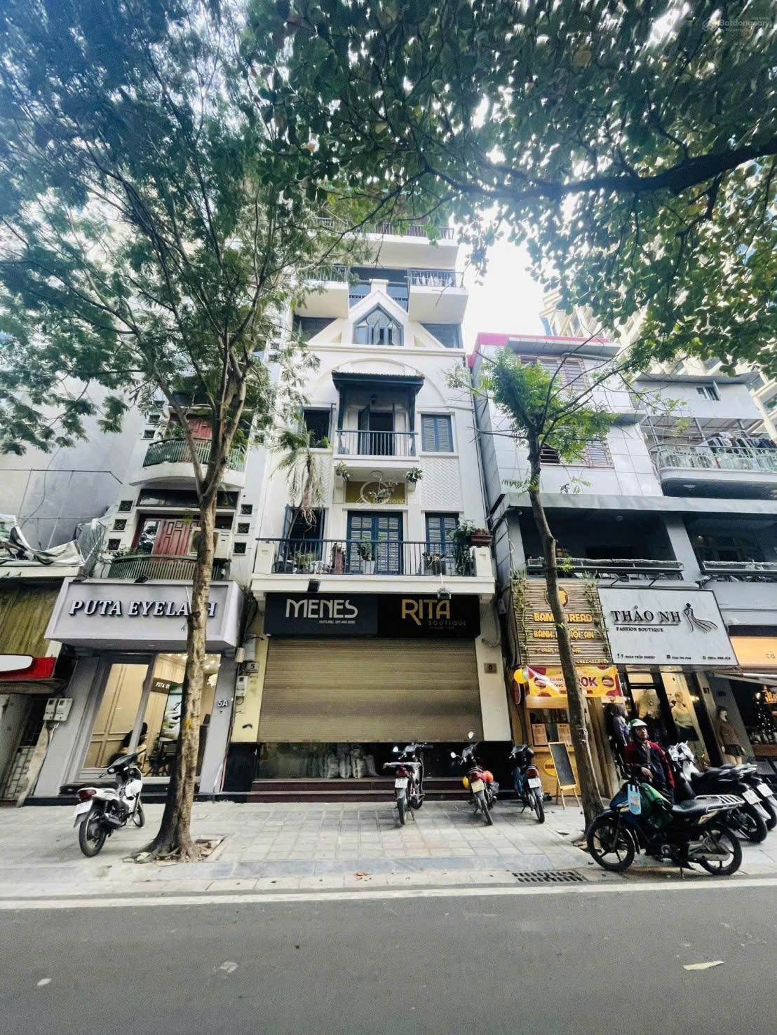 SIÊU PHẨM MẶT PHỐ ĐOÀN TRẦN NGHIỆP _ĐỐI DIỆN VINCOM BÀ TRIỆU.
VỊ TRÍ VIP, KIH DOANH CỰC ĐỈNH