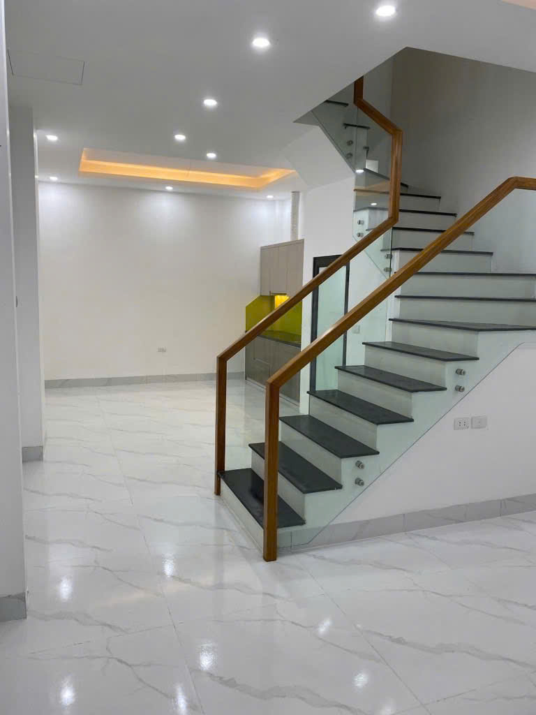 QUANG TRUNG – YÊN NGHĨA – HÀ DÔNG CẦN BÁN GẤP NHÀ 5 TẦNG. CHỈ 6TY85