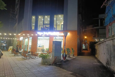Nhà đẹp dân xây 3 tầng, ngõ ô tô 7 chỗ thông, ngõ nông ngắn.