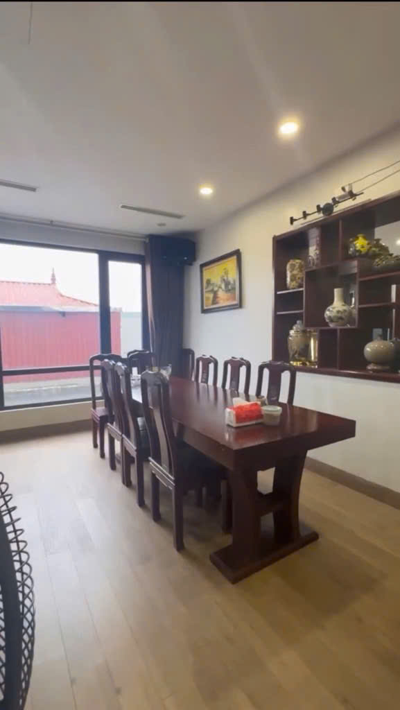 Nhà Đẹp Tứ Liên – Dân Xây – 7 Tầng – Thang Máy – 10m Ôtô – nhỉnh 15 Tỷ.