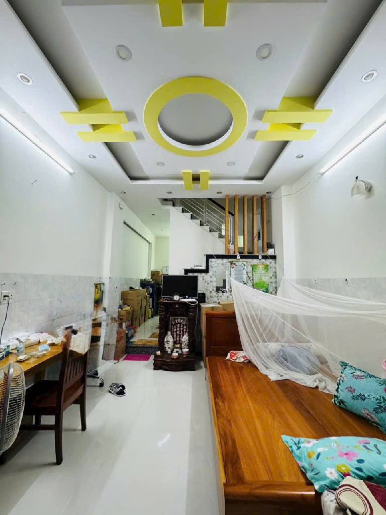 Bán nhà 3 tầng đẹp, 40m² (4×10), Hẻm xe tải 6m, gần Kinh Dương Vương, chỉ hơn 4 tỷ