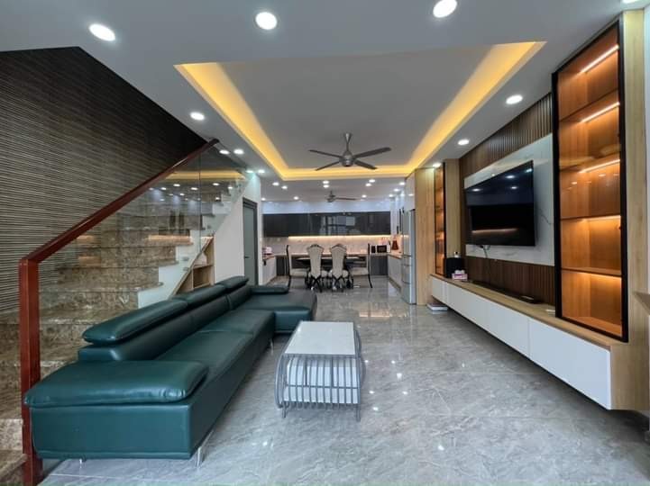 Bán nhà  đường Số 33 P Bìng Trưng Tây, Q2, TP HCM.  DT 67m2, 5 tầng, 6PN, Sổ Hồng. Giá 9.39  tỷ.