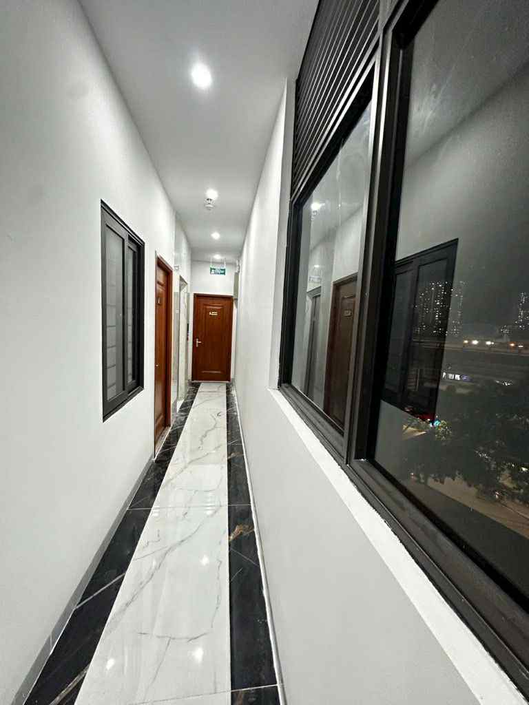 Bán căn hộ dịch vụ 75m 6 tầng thang máy, lô góc, ngõ thông ô tô đỗ cổng, vài bước ra phố, PCCC đầy đủ, dòng tiền ổn định