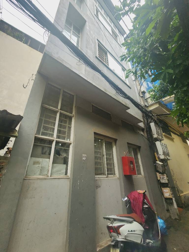 NHÀ DÂN XÂY CHẮC CHẮN – PHÂN LÔ–CĂN GÓC–CỬA NHÀ HƯỚNG NAM _ 5 TẦNG–36/38M2–7,2 TỶ.