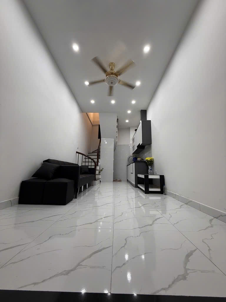 BÁN NHÀ ĐẸP – Ngõ Linh Quang – 5 tầng – Cách ô tô 30m – Gần cạnh hồ Linh Quang