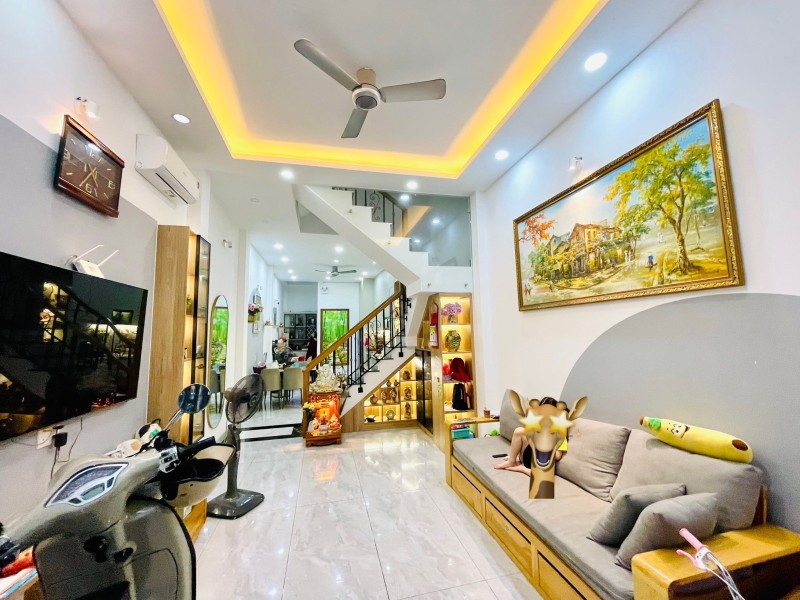 ‼️ Khu Phan Xích Long – 4 tầng vuông vức – Full nội thất – Sát mặt tiền – 10 tỷ thương lượng