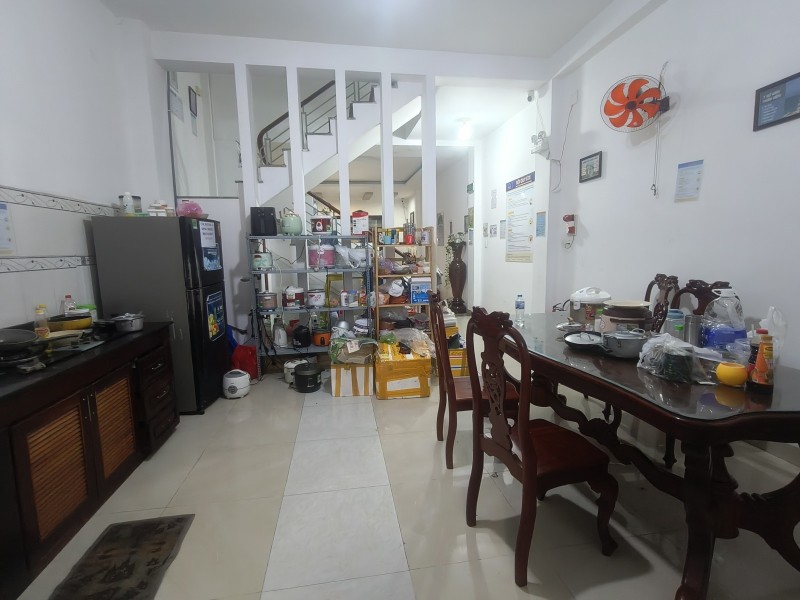 Bán nhà 3 tầng, 6PN đường Số 8, Tăng Nhơn Phú B, Q.9 , TP HCM, DT- 130m2, Sổ hồng. Giá 10.85 tỷ.