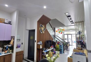 Bán nhà Thủ Đức, Linh Đông, đường Số 8, 4x15m, 4 tầng, 4PN, SH, 7.35 tỷ.