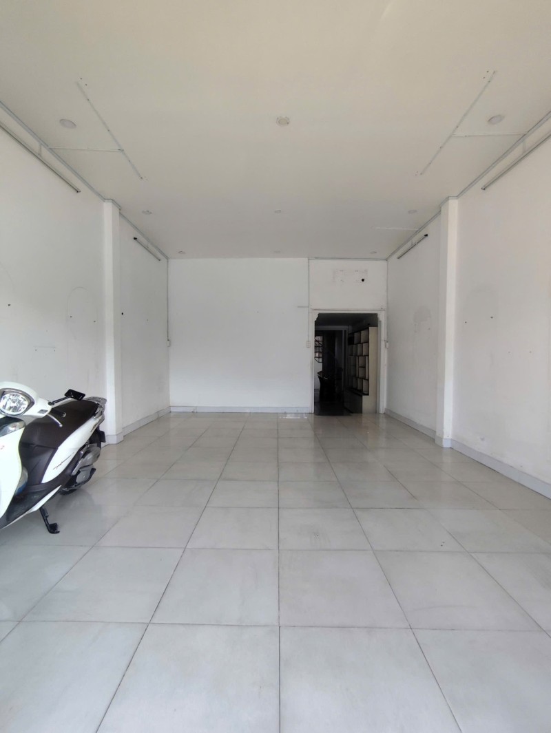 Bán nhà 2T MẶT TIỀN Nguyễn Thị Minh Khai,ngang 5M,ngay ngã 4 Chiêu Liêu