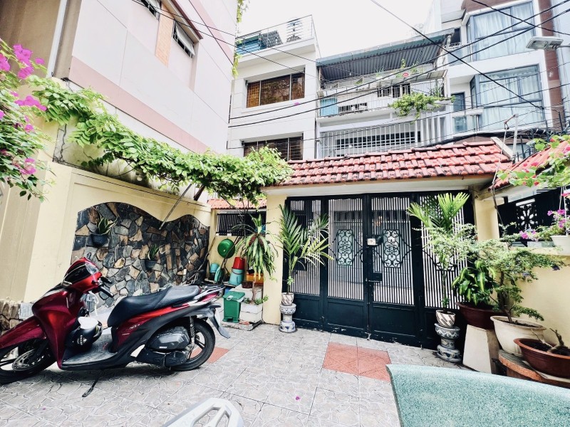 ‼️ Biệt thự Phan Xích Long – 80 năm chính chủ – Hẻm xe hơi – gần 250m2 – 38 tỷ (tl)