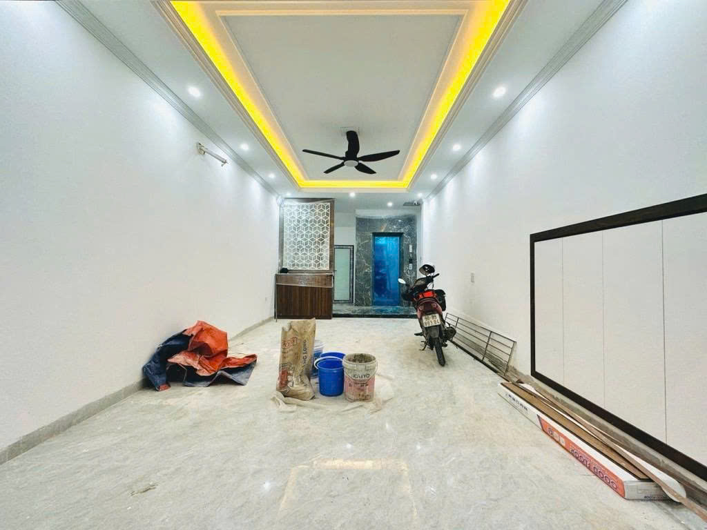 HOT SALE – TRẦN QUỐC HOÀN – Nhà mới 7 Tầng! Thang máy nhập khẩu xịn