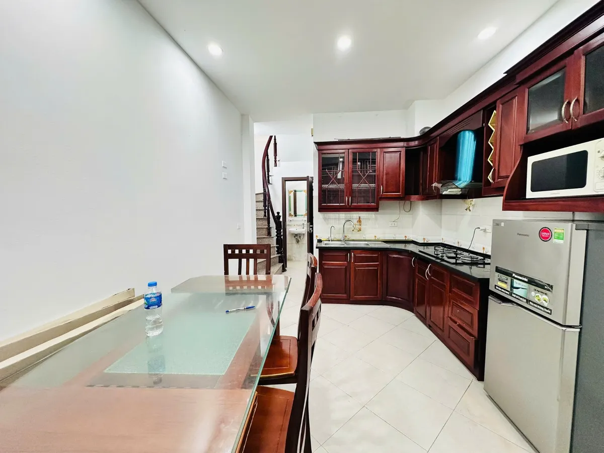 Bán Nhà Hào Nam 20/25m2.  5 tầng. mặt tiền 3.6m. giá chỉ  6.5 Tỷ Đống Đa Hà Nội