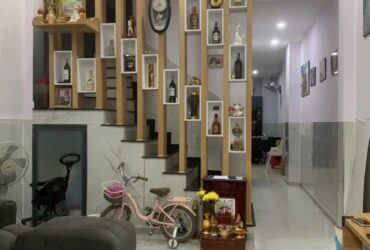 Bán nhà đường Lò Lu, Trường Thạnh, Q9,TP HCM, DT 68m2, 3 tầng, 4PN, SH, giá 6.65 tỷ.