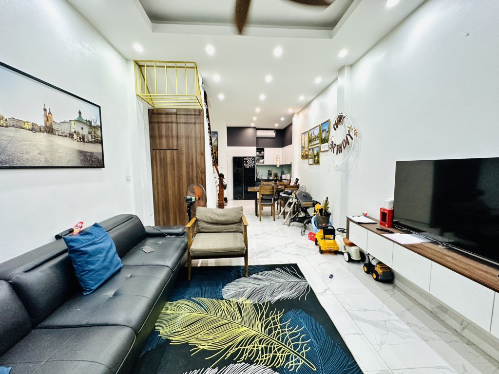 BÁN NHÀ THẠCH BÀN LONG BIÊN, FULL NỘI THẤT- NGÕ NÔNG- OTO ĐỖ CỦA-45M-NHỈNH7 TỶ (TL)