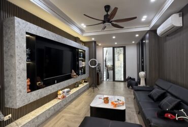 BÁN NHÀ HỒNG TIẾN LONG BIÊN,OTO ĐỖ CỬA,THANG MÁY,NGÕ THÔNG,45M NHỈNH11 TỶ