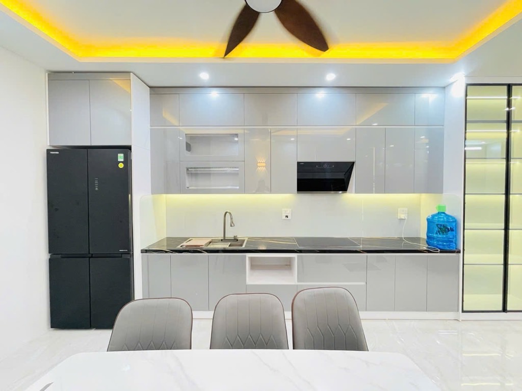 BÁN NHÀ ĐẸP NGỌC THUỴ LONG BIÊN, OTO ĐỖ CỬA,PHÂN LÔ,MỚI TINH,40M NHỈNH 7 TỶ(TL)