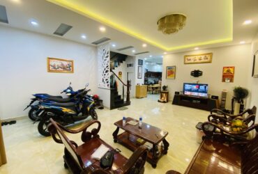 Bán nhà 2 tầng, 3PN, HXH đường Số 4, Trường Thọ, Thủ Đức. DT 160m2, SHR, giá 9,05 tỷ.