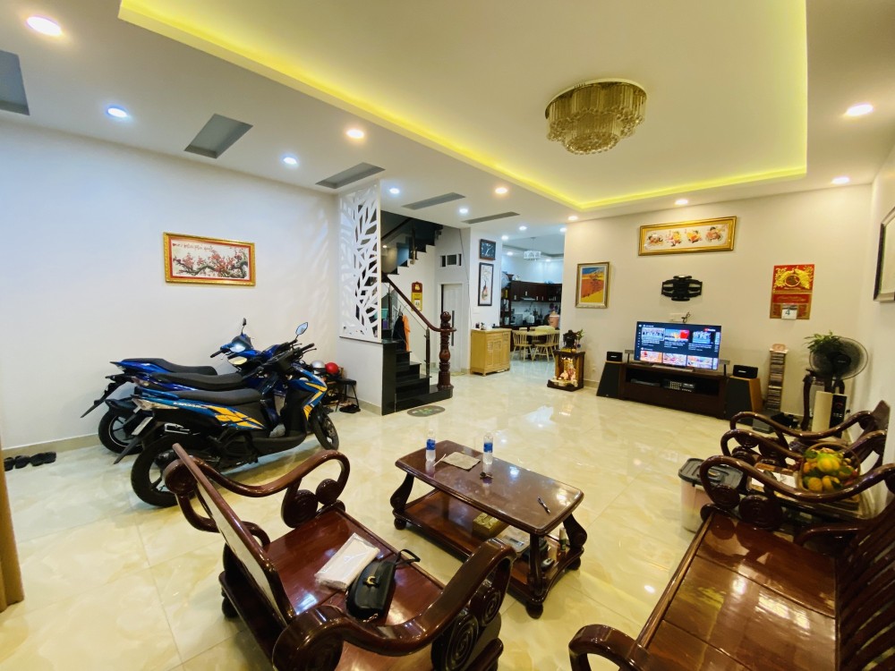 Bán nhà 2 tầng, 3PN, HXH đường Số 4, Trường Thọ, Thủ Đức. DT 160m2, SHR, giá 9,05 tỷ.